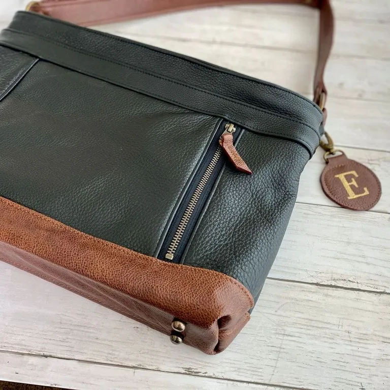 Archive Mini in Onyx, Chestnut, Handles Omitted