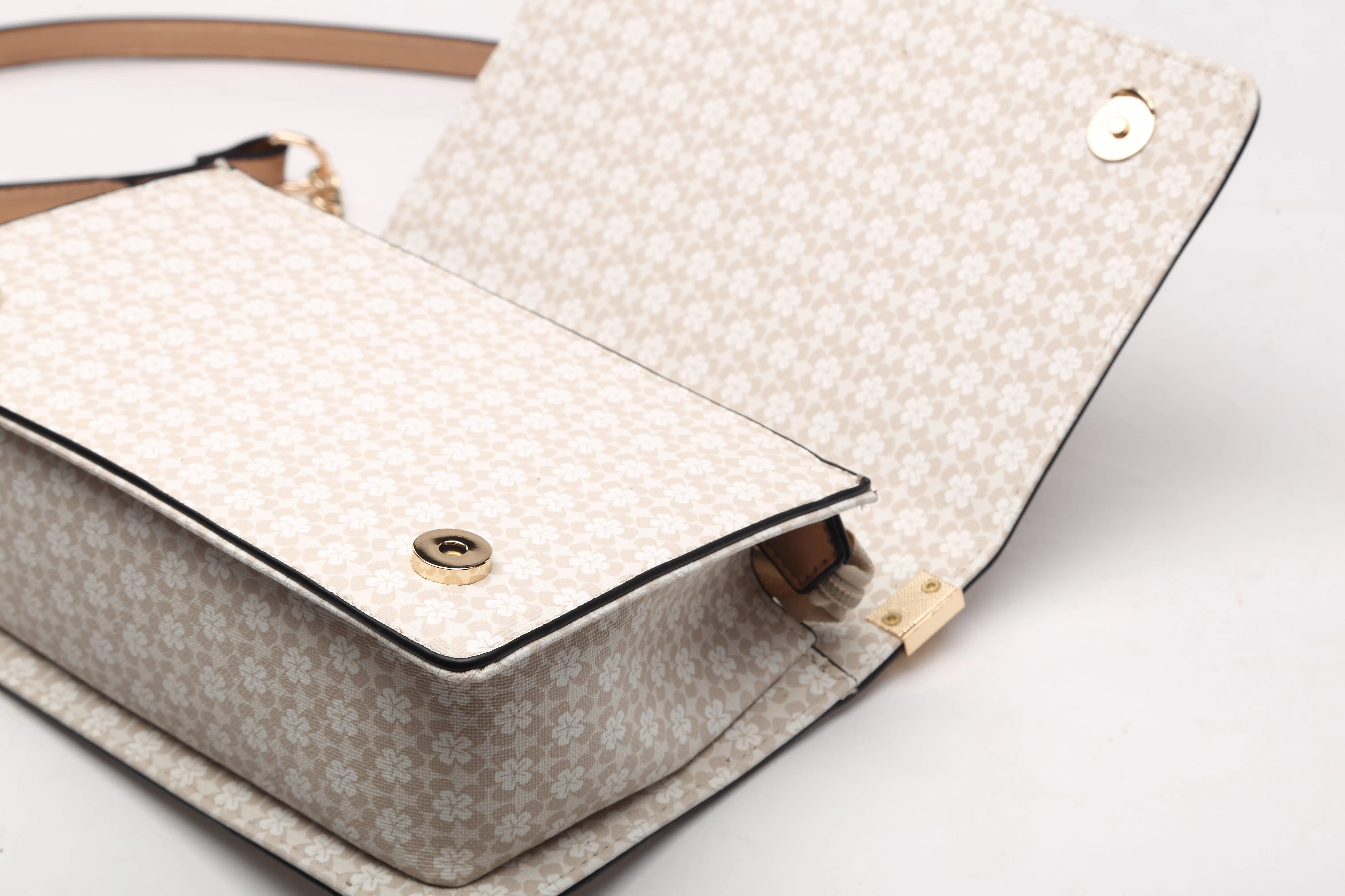 Brangio Sophisticated Floral Crossbody Bag