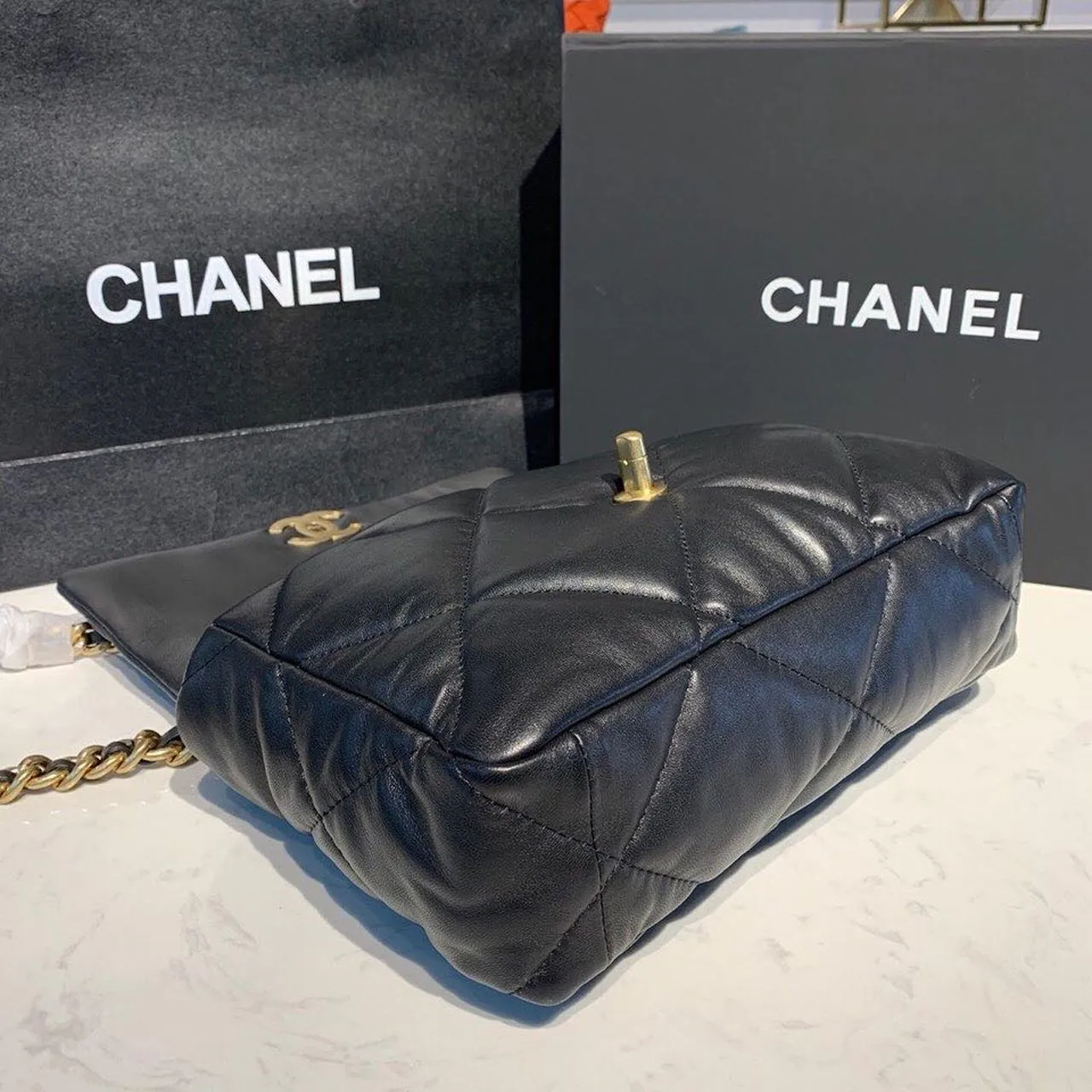 CHL 19 HandBag Black For Women 11.8in/30cm