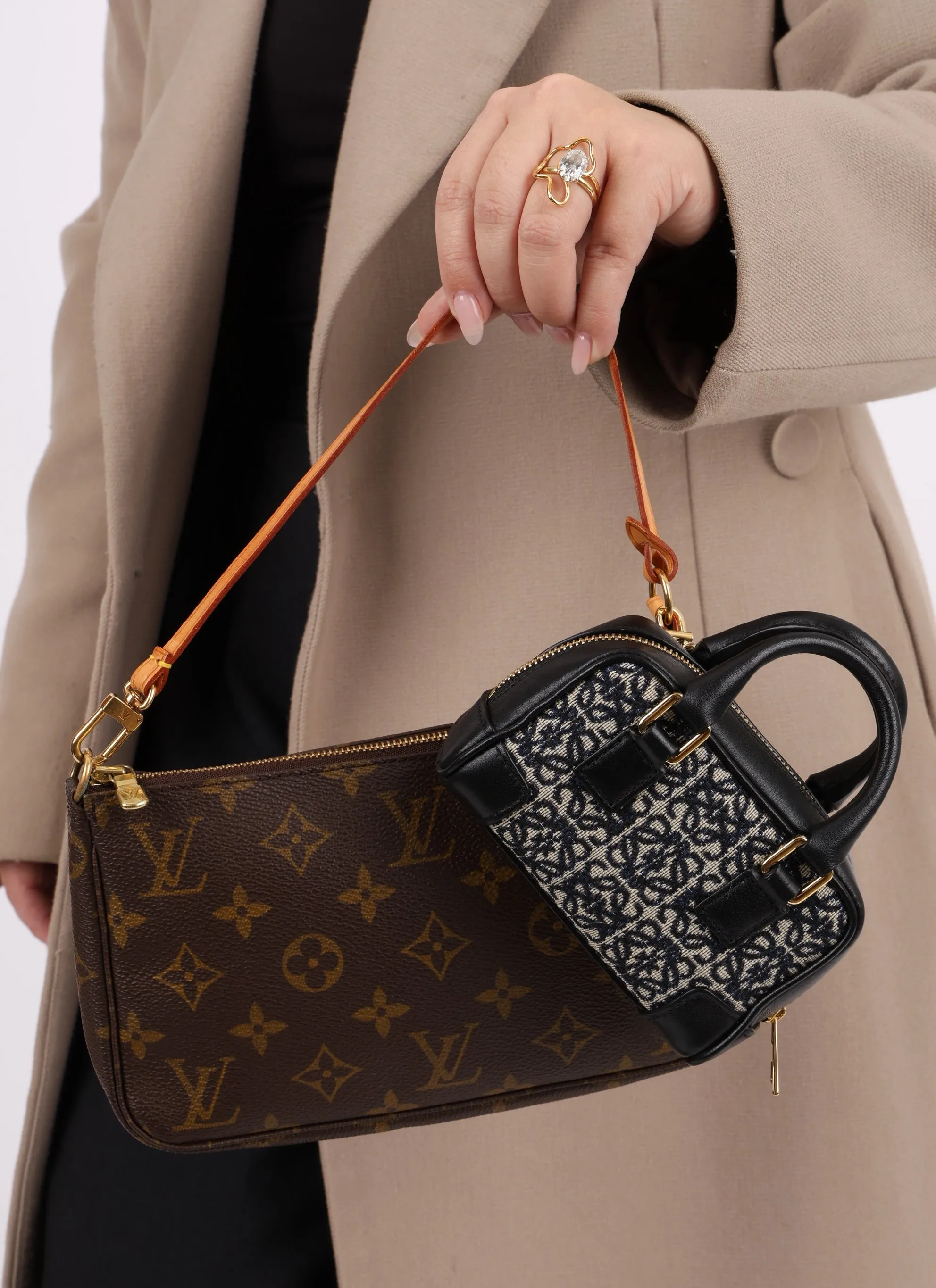 Loewe Anagram Micro Amazona