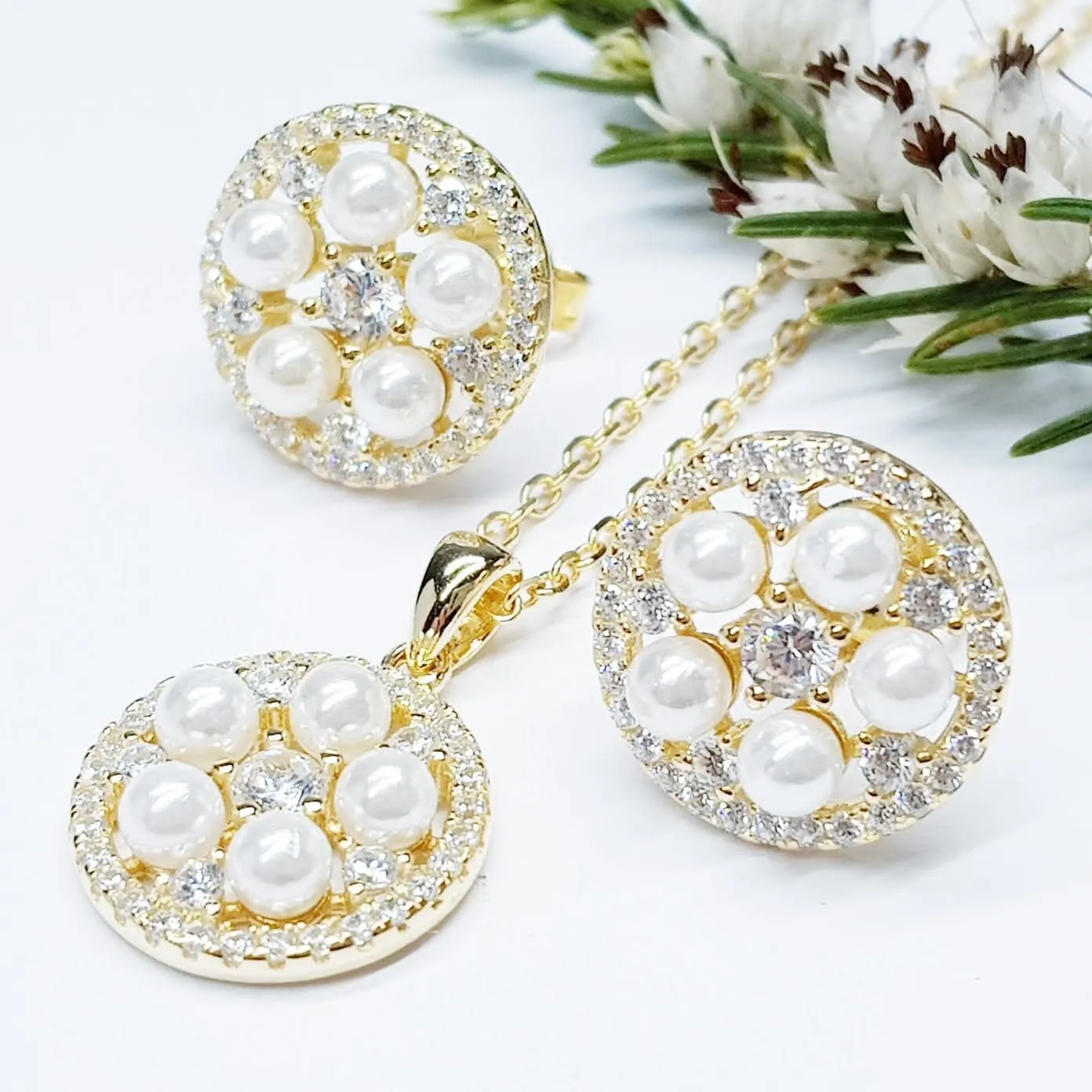 Vintage style gold pearl pendant - elegant sterling silver pearl necklace