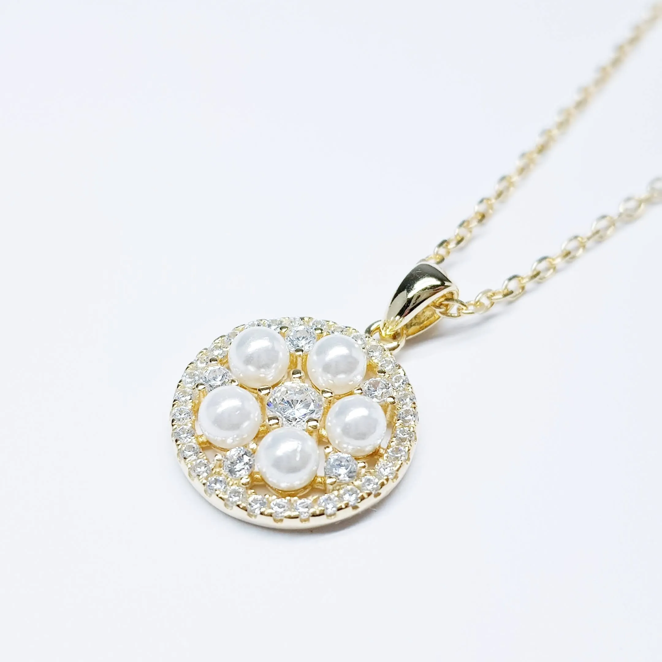 Vintage style gold pearl pendant - elegant sterling silver pearl necklace