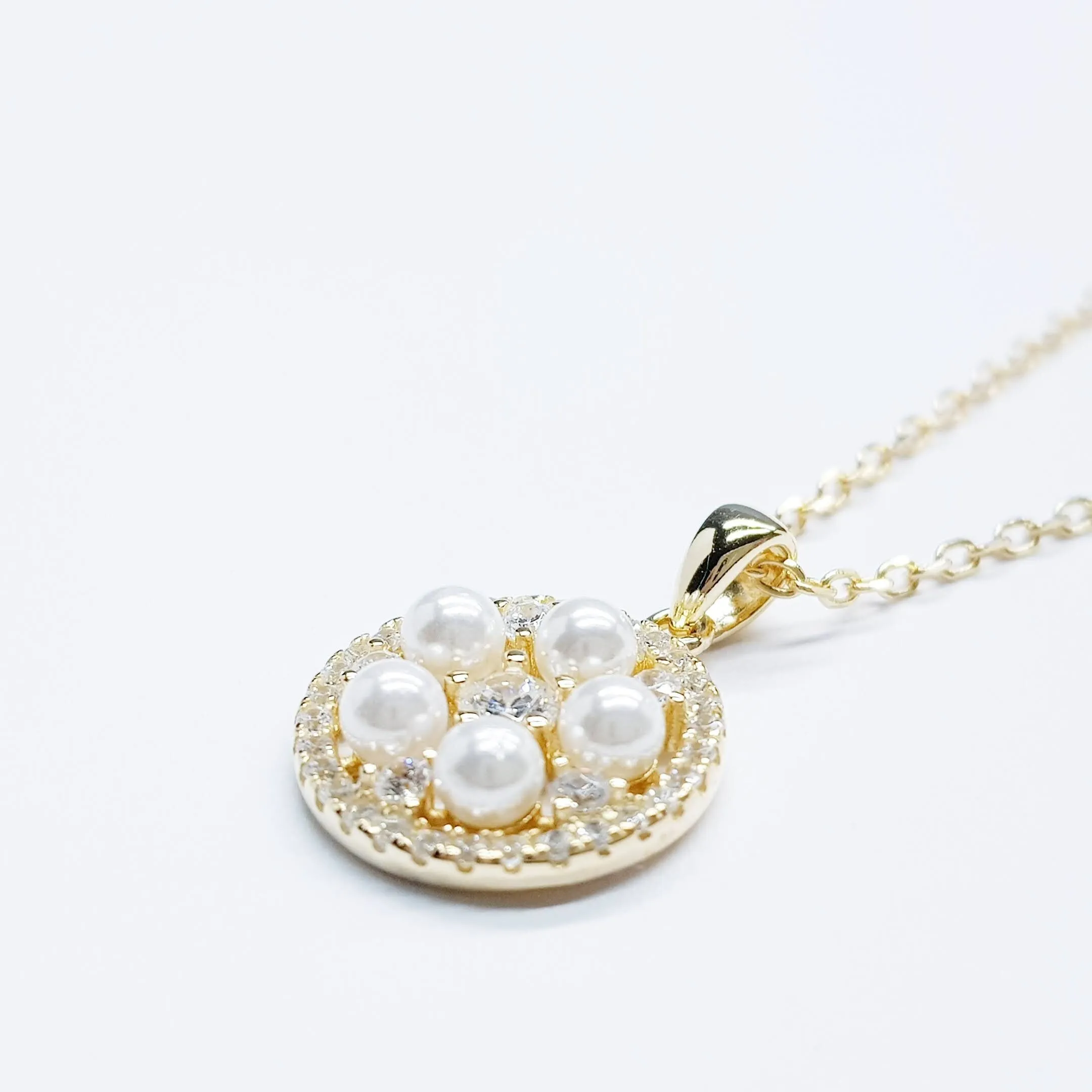 Vintage style gold pearl pendant - elegant sterling silver pearl necklace